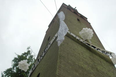 banner ascends 2 smaller