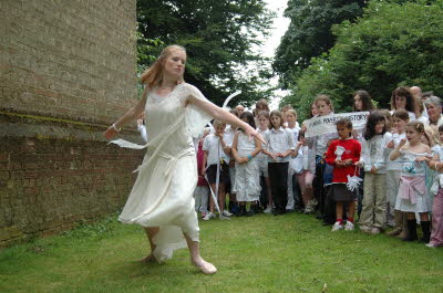 folly dance 2